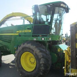 John Deere-7500