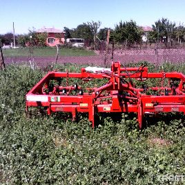 Cultivateur Unia Kombo