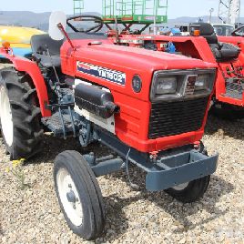 Yanmar YM 1602 avec coupe