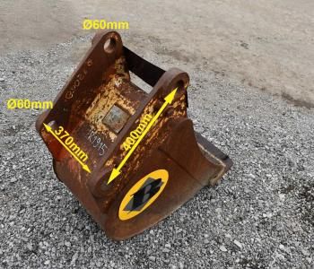 Narrow digging bucket 450 mm