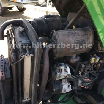 John Deere 2520 HST, mower deck + high dump, cab, MOT