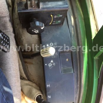 John Deere 2520 HST, mower deck + high dump, cab, MOT