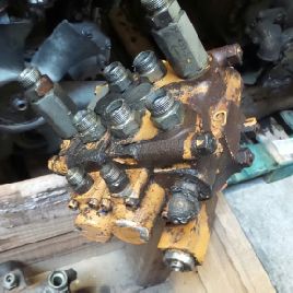 Hydraulic distributor for CASE 1088