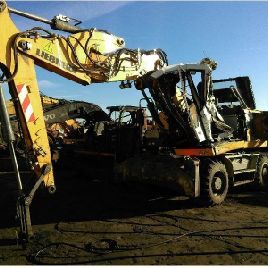 Puerta de compartimento para LIEBHERR A914