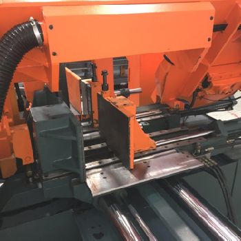 COSEN C-460 NC 460mm Horizontal Bandsaw. Manufactured 2013.