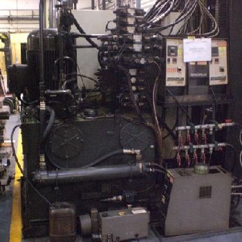 Dieffenbacher 630T Injection moulding machine