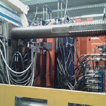 Husky E-Line 2700 RS 155/135 Injection moulding machine