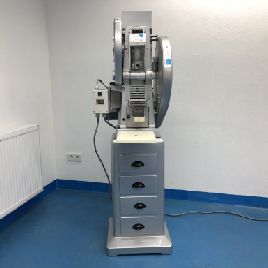 Used Korsch EK0 (W2) Single punch eccentric tablet press