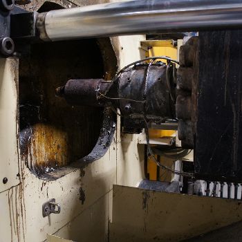 Husky Hylectric H800 Injection moulding machine