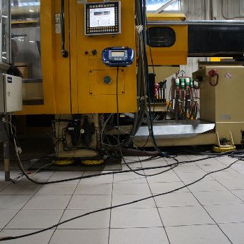 Husky Hylectric H800 Injection moulding machine