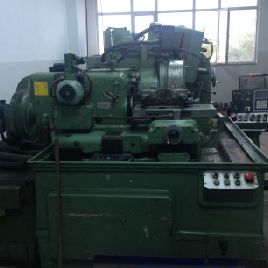 Csepel FKP 326-10 Gear grinding machine