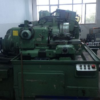 Csepel FKP 326-10 Gear grinding machine