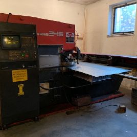 Amada ARIES -245 Gép lézer / lyukasztó kombinálása