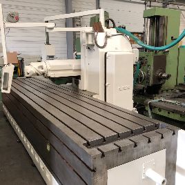 HURON RU881 universal milling machine