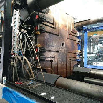 LS LGH1800S Injection moulding machine