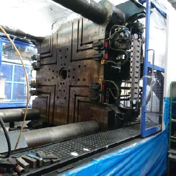 LS LGH1800S Injection moulding machine