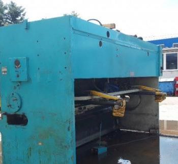 Strojáren Piesok CNTA 3150/10A hydraulic shear