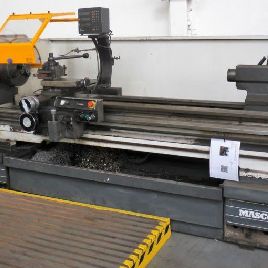 Colchester Mascot 2000 tour 670 x 2000 mm