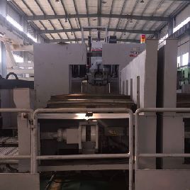 Használt gép Okuma & Howa 5 FACE dupla oszlop megmunkáló központ