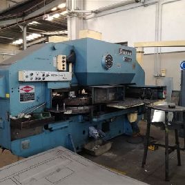 Amada Pega lyukasztógép