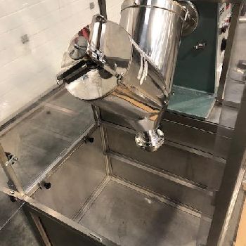 Erweka AR400 lab blender - rotary powder blender