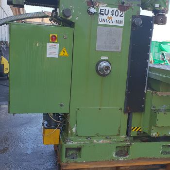 Arsenal FU402 universal milling machine
