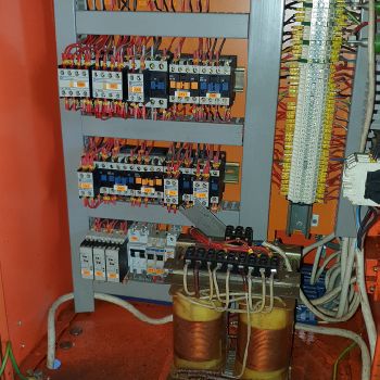 Arsenal FU402 universal milling machine