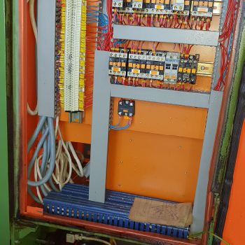 Arsenal FU402 universal milling machine