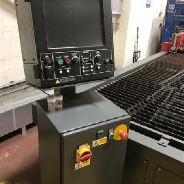 Cortadora de perfil de plasma CNC Esprit Arrow con Hypertherm Powermax 45