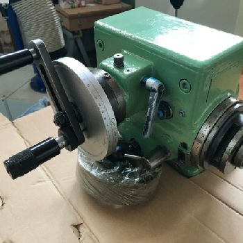 Dividing attachment WALTER SVT100