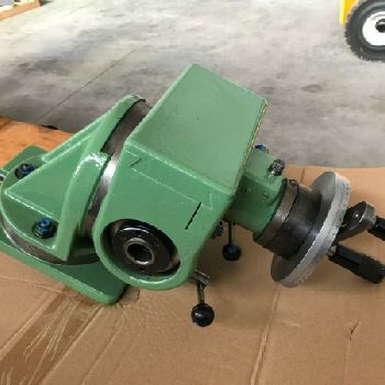 Dividing attachment WALTER SVT100