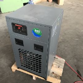 Compressor and compressed air treatment It is Hertz HRD 40