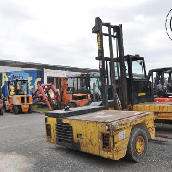 Capricorn 377-MK5A-1 DEFEKT spare parts carrier