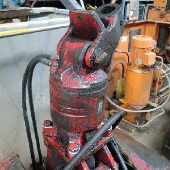 Kinshofer - 2 claw grabs