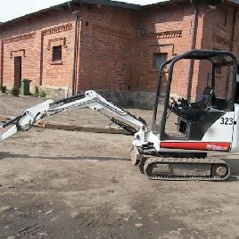BOBCAT 323 MINIKOPARKA (# 598)