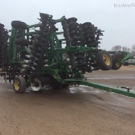 2012 John Deere 637