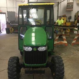 2005 John Deere 3320
