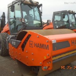 2018 Hamm H12i