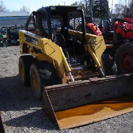 2005 John Deere 328