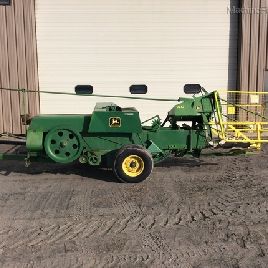 1997 John Deere 338