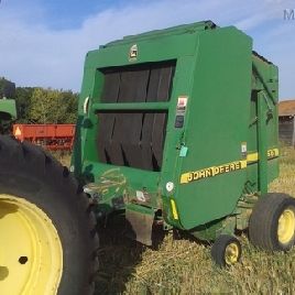 1998 John Deere 566