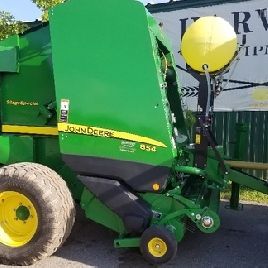 2017 John Deere 854 Silage Special