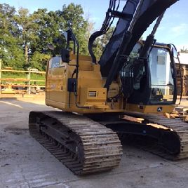 2018 John Deere 245G LC