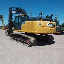 2015 John Deere 250G LC