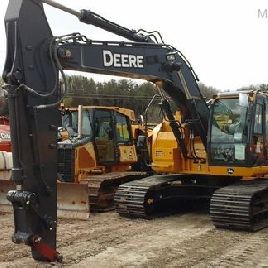 2019 John Deere 245G