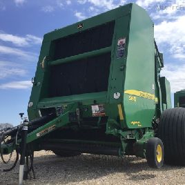 2011 John Deere 568