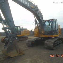 2018 John Deere 245G