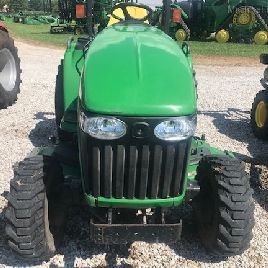 2007 John Deere 3320