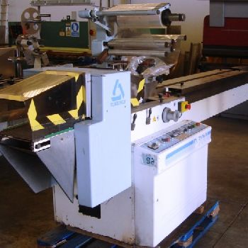 Ulma Model P300 horizontal flow wrapper