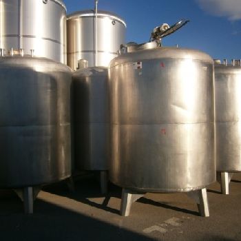 Stainless steel deposit of 6.600 litres capacity with shaker